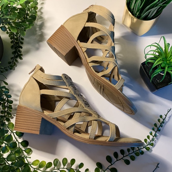 Justice Shoes - 4/$20 NWT Justice Sandals